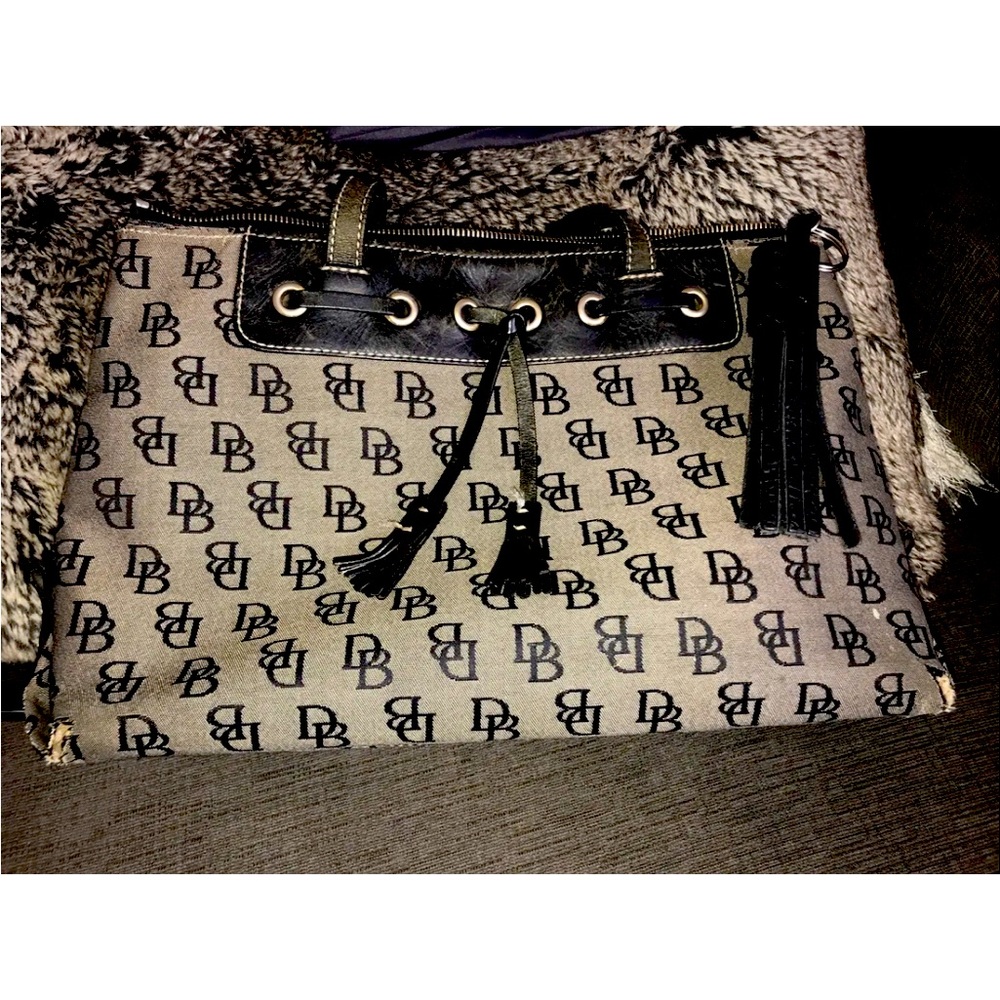 Vintage Authentic Dooney & Bourke Signature Monogram Black Gray Handbag/Tote Lrg